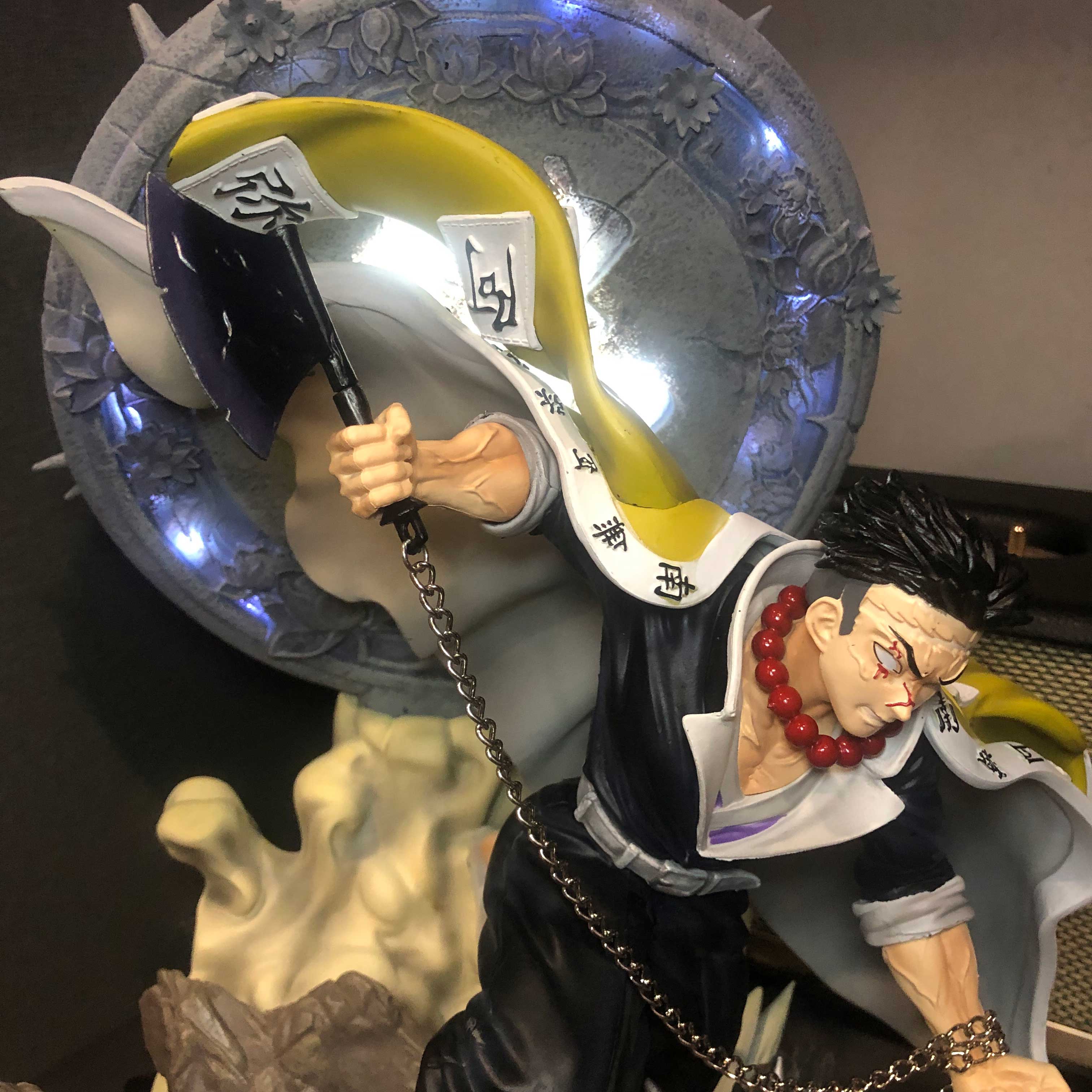 Mô hình Nham Trụ Himejima Gyoumei 41 cm có LED - Kimetsu No Yaiba