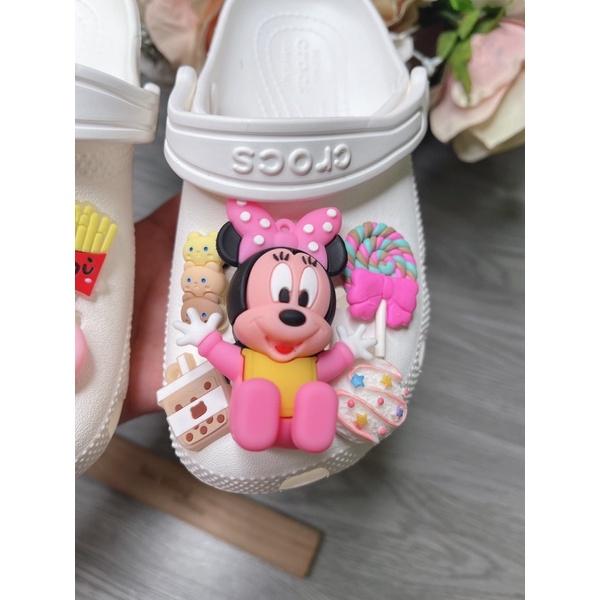 Dép crocss mickey hồng