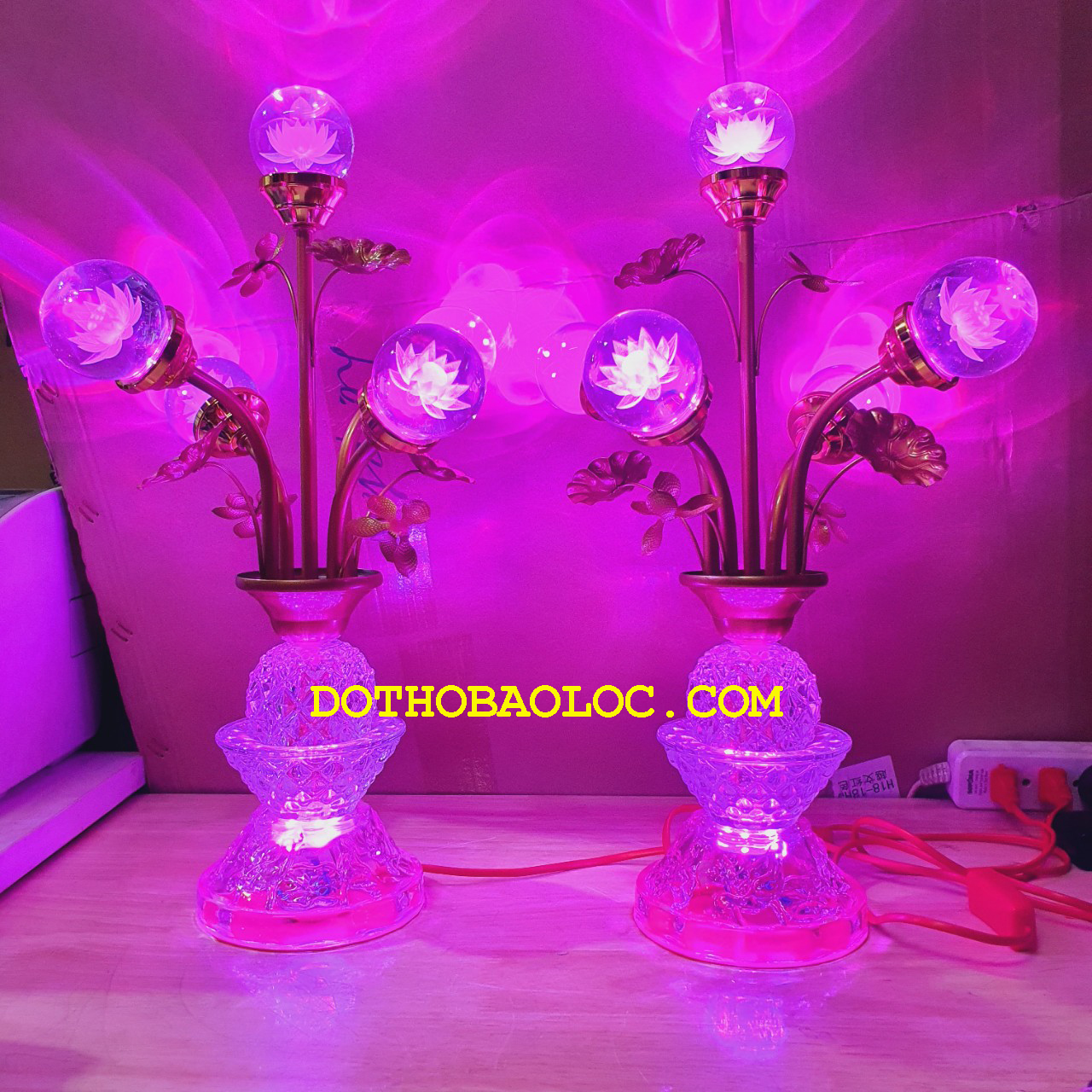 Cặp đèn quả cầu pha lê hoa sen Cao 47