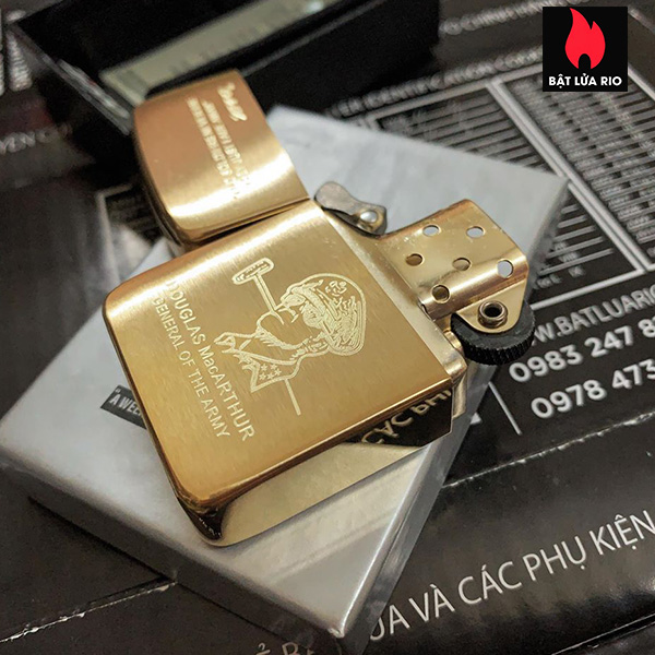 Bật Lửa Zippo Replica Brass 1941B Khắc Tướng Macarthur – Zippo 1941B.Macarthur