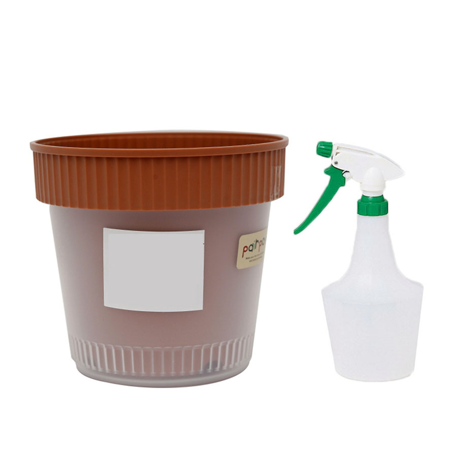 Combo Chậu trồng cây 2 lớp màu nâu + Bình xịt nước tưới cây 750ml nội địa Nhật Bản - Giao màu ngẫu nhiên