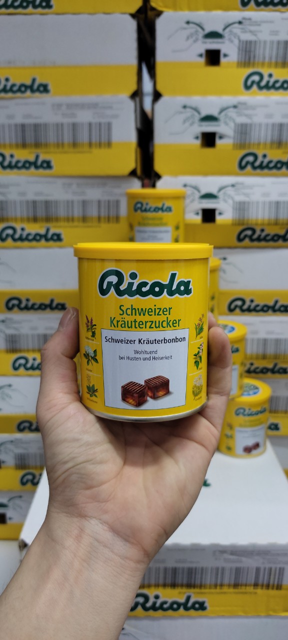 Kẹo ngậm đau họng Ricola Shweizer Krauterzucker tạo cảm giác dịu nhẹ và thơm mát miệng và cổ họng - QuaTangMe Extaste