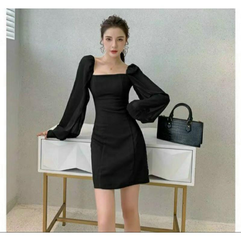 ĐẦM RETRO ĐEN CỔ VUÔNG TAY DÀI
