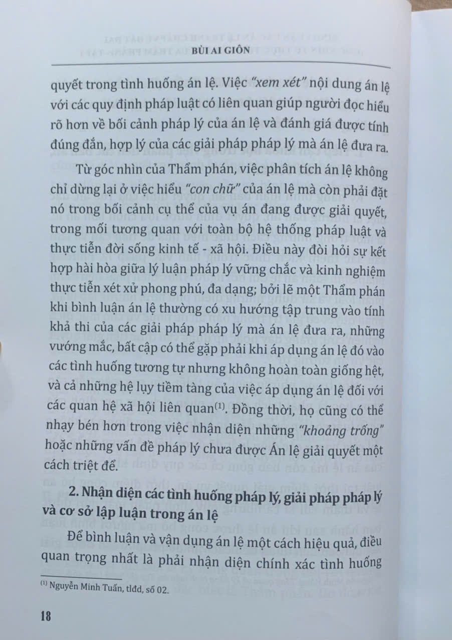 Bình luận các án lệ tranh chấp về đất đai – Góc nhìn từ thực tiễn xét xử của Thẩm phán (tập 1 và 2)