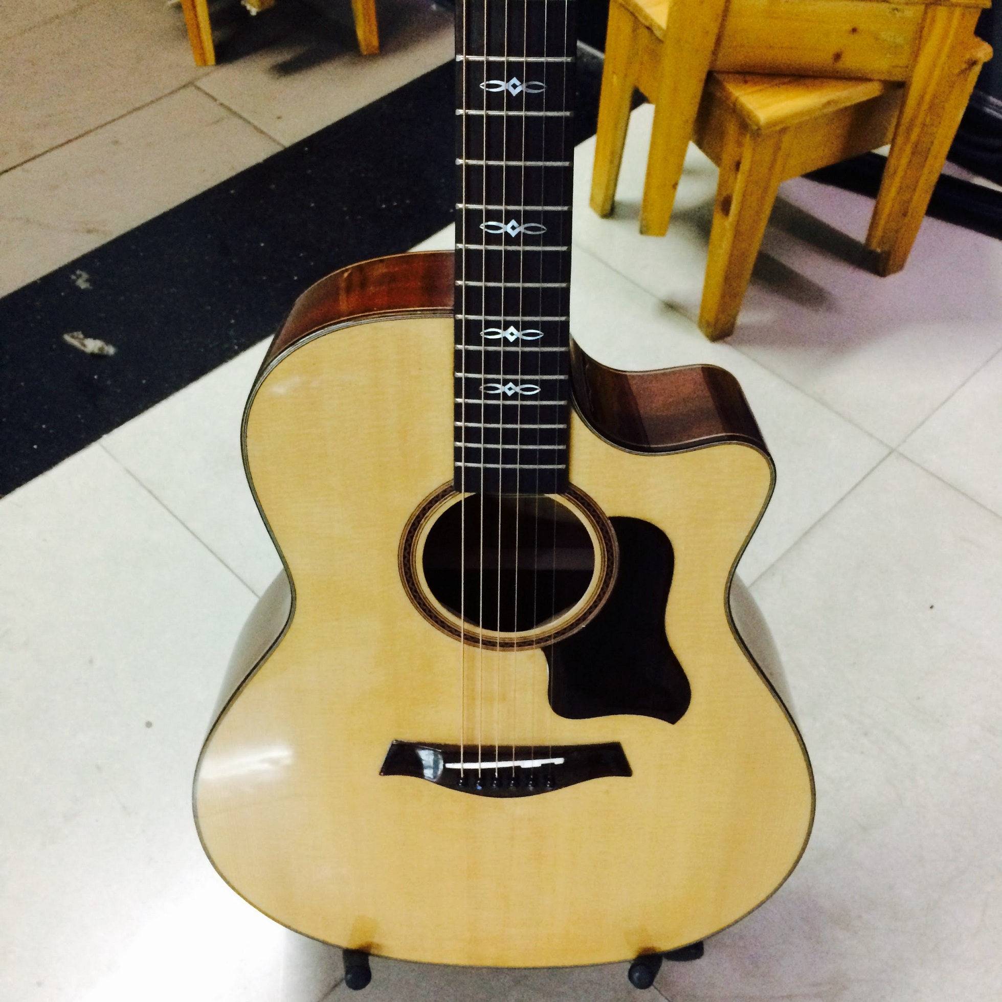 Đàn guitar acoustic DT420 có cẩn note