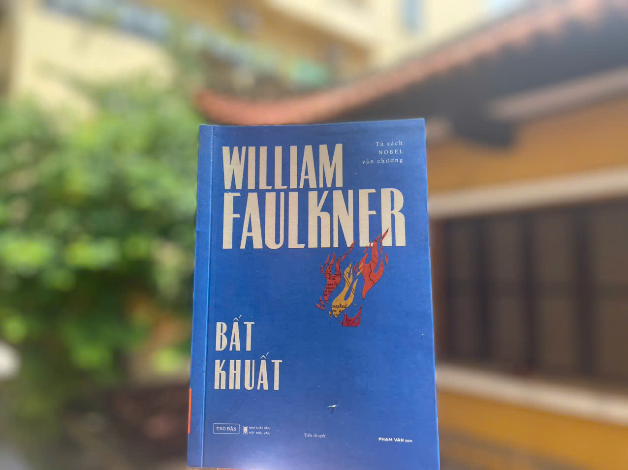 Bất Khuất - William Faulkner