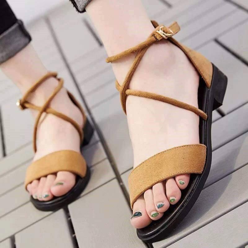 Giày sandal nữ quai ngang dây chéo gài khóa