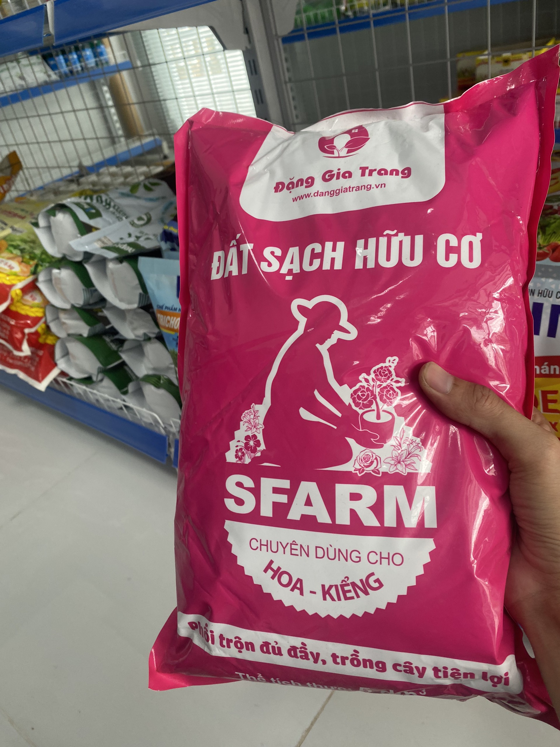 ĐẤT SẠCH HỮU CƠ Sfarm Trồng Rau Ăn Lá Giá Tốt Nhất