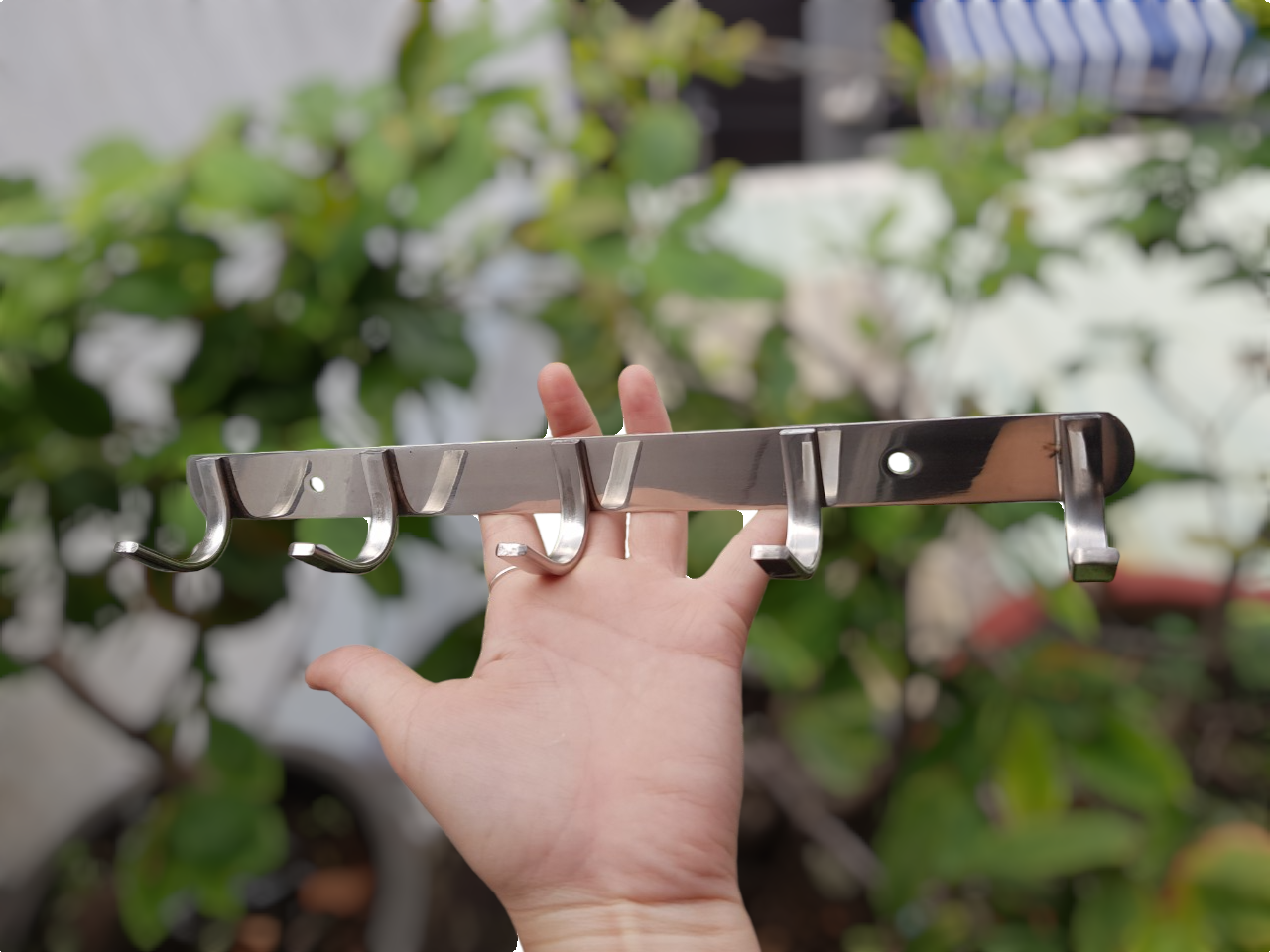 Móc treo quần áo dẹp 5 thanh móc dày 4ly inox chắc chắn kèm ốc vít
