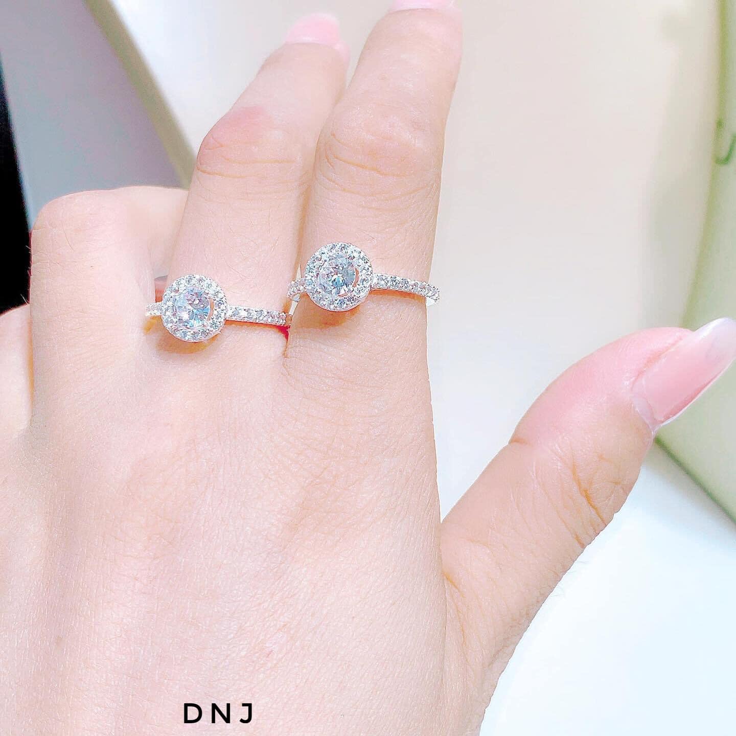 Nhẫn bạc nữ đính đá chất lệu bạc s925 MS66b