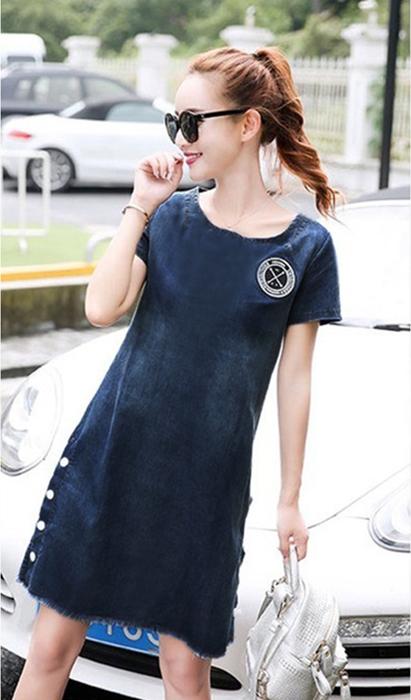 Đầm Jean Nữ Thêu Logo Phối Nút Xẻ Lai Thời Trang