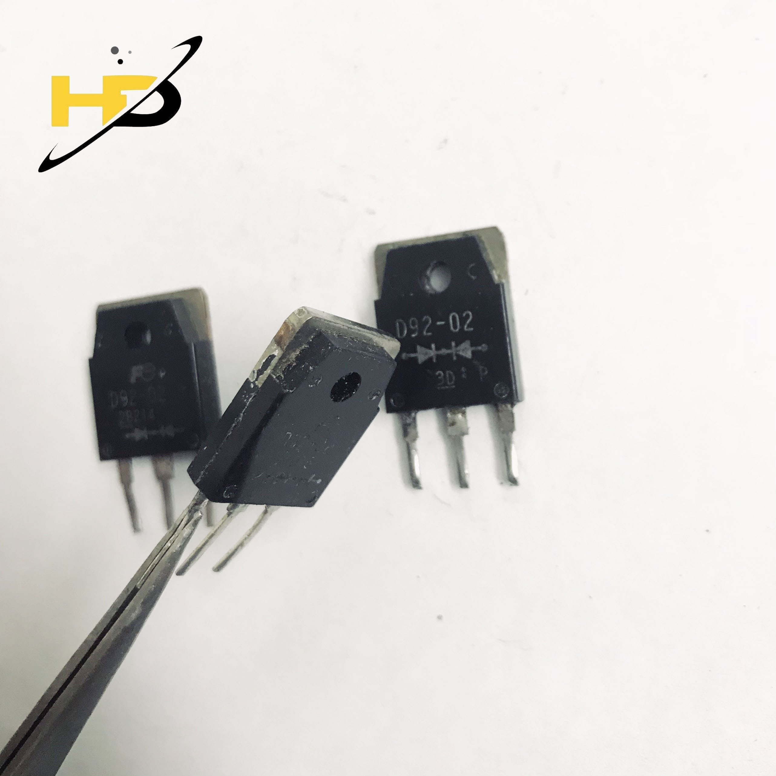 Bộ 2 Con Diode Máy Hàn Điện Tử D92-02 20A 200V TO247 Tháo Máy Chân Zin