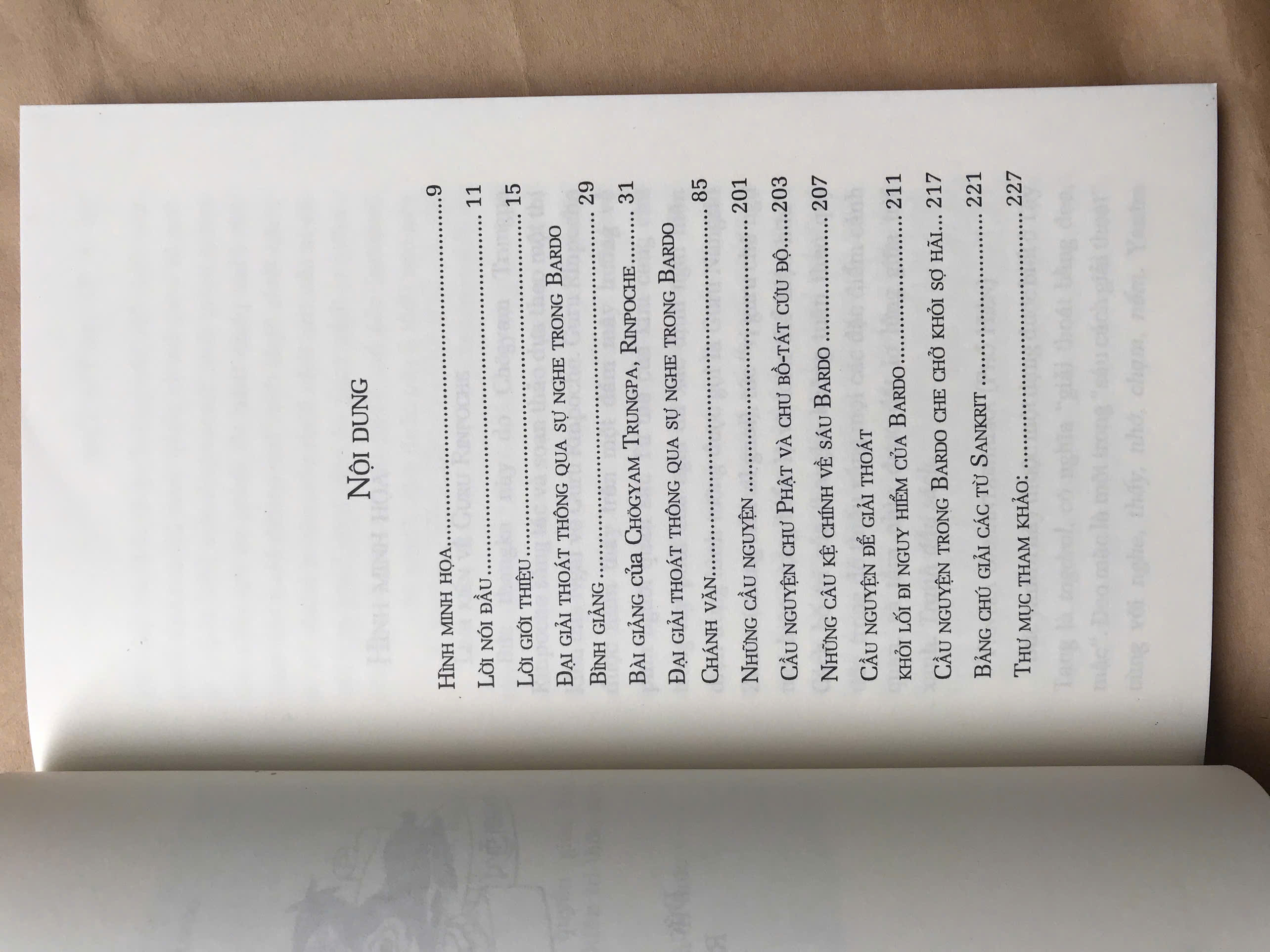 Câu Chuyện Dòng Sông + Tử thư Tây Tạng