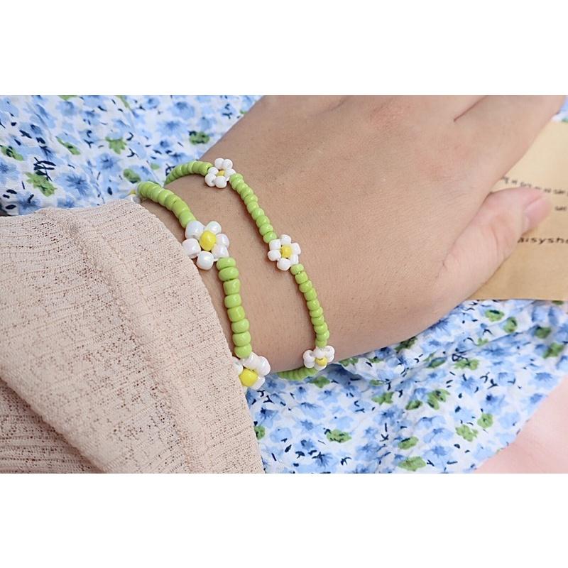 N118 vòng tay handmade hạt cườm hoa daisy xanh lá xinh xắn