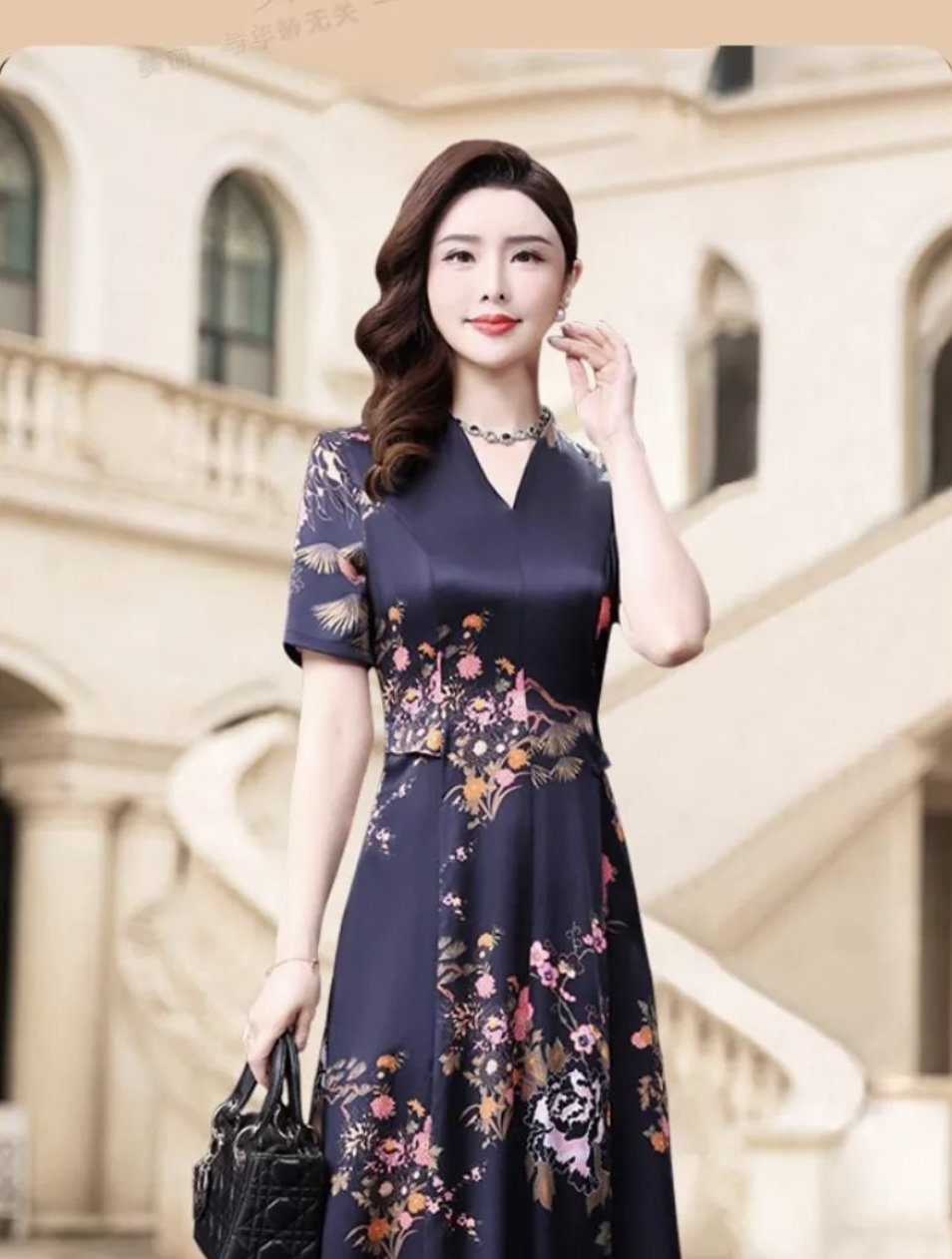 Đầm trung niên dáng suông. Hoạ tiết hoa lá đẹp Nhiều size