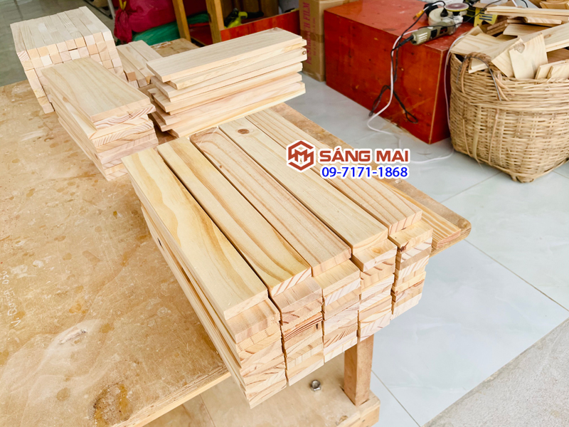 Thanh gỗ thông 1cm x 4cm x dài 30cm + láng mịn 4 mặt