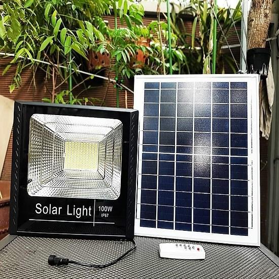 ĐÈN LED PHA SỬ DỤNG NĂNG LƯỢNG MẶT TRỜI SOLAR LIGHT