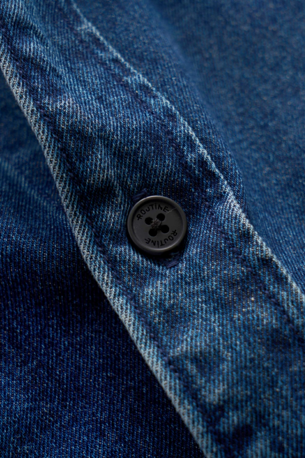 Áo Sơ Mi Jean Unisex ROUTINE 100% Cotton Trơn Form Loose - 10S24DSHU001R1 | LASTORE MENSWEAR