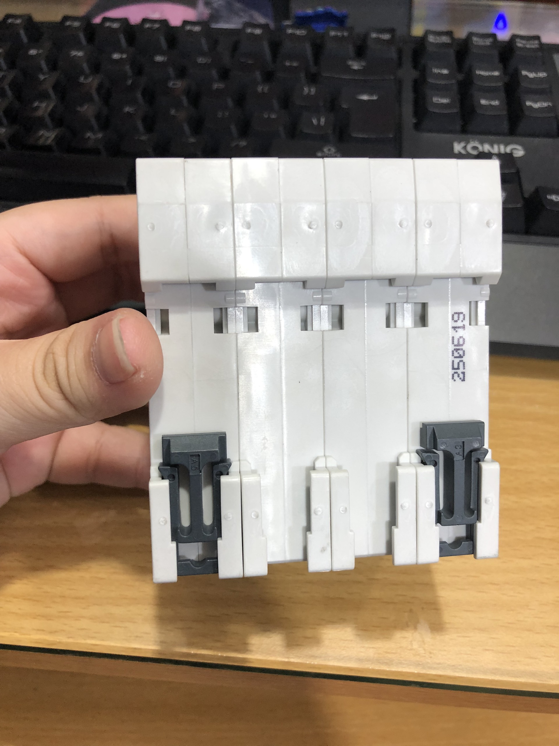 Cầu dao Panasonic 4 pha DIN BD Breaker DIN Type - Hàng chính hãng