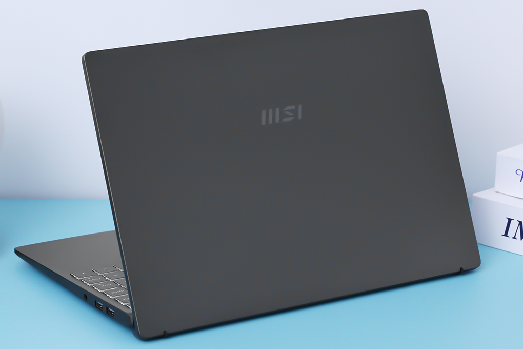 Laptop MSI Modern 14 B11MOU i7 1195G7/8GB/512GB/Túi/Chuột/Win11 (1032VN) - Hàng chính hãng