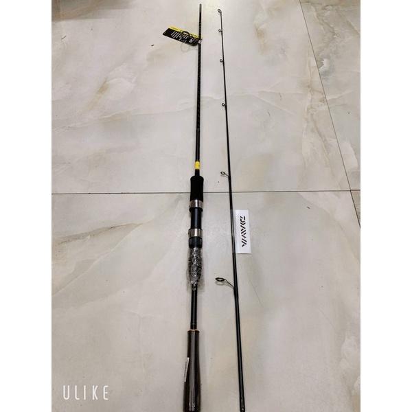 Cần câu lure DAIWA dài 2m1 có cả ngang và đứng cần cực khoẻ y hình