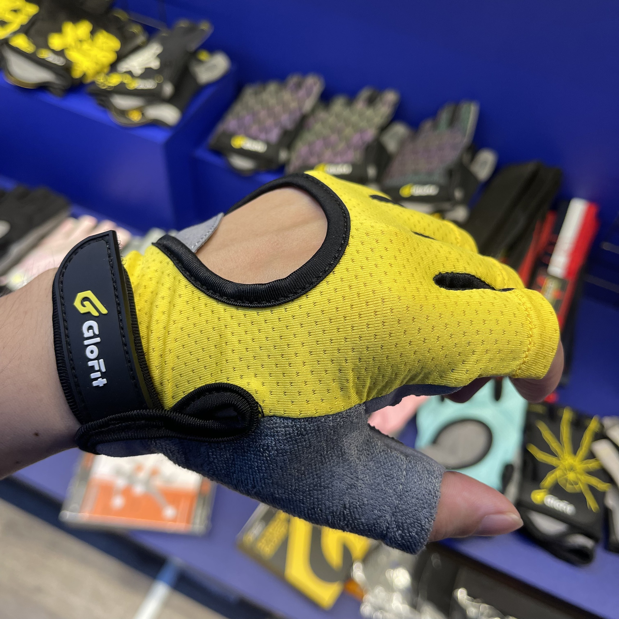 Găng Tay Tập Gym Glofit Hở Mu GFST001 - Yellow (Workout Gloves - Ultralight Gloves)