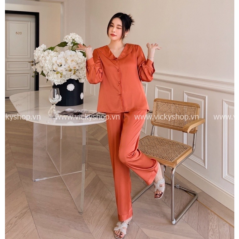 Bộ Ngủ Pijama Lụa QCCC, Tay Dài Quần Dài Chất Đẹp Mềm Mịn, Kiểu Đang Sang Trọng B464