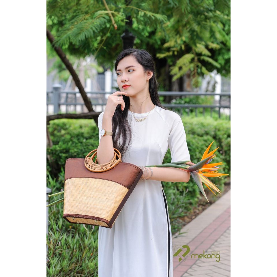 Túi xách mây tre đan thời trang