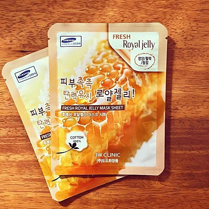 Combo 5 Mặt nạ chiết xuất sữa ong chúa 3W Clinic Fresh Royal Jelly Mask Sheet 23ml  x 5