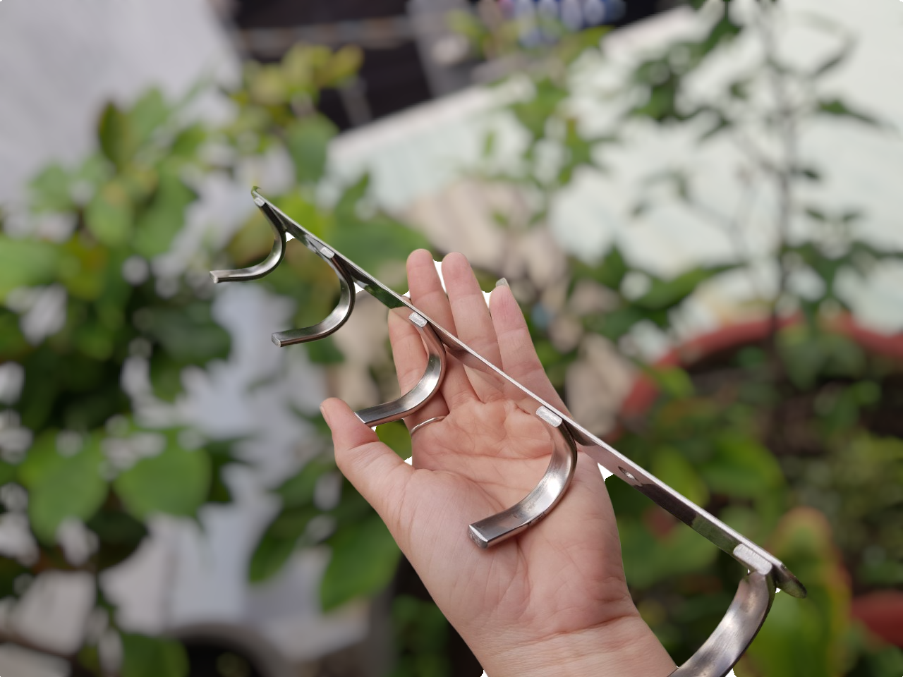 Móc treo quần áo dẹp 5 thanh móc dày 4ly inox chắc chắn kèm ốc vít