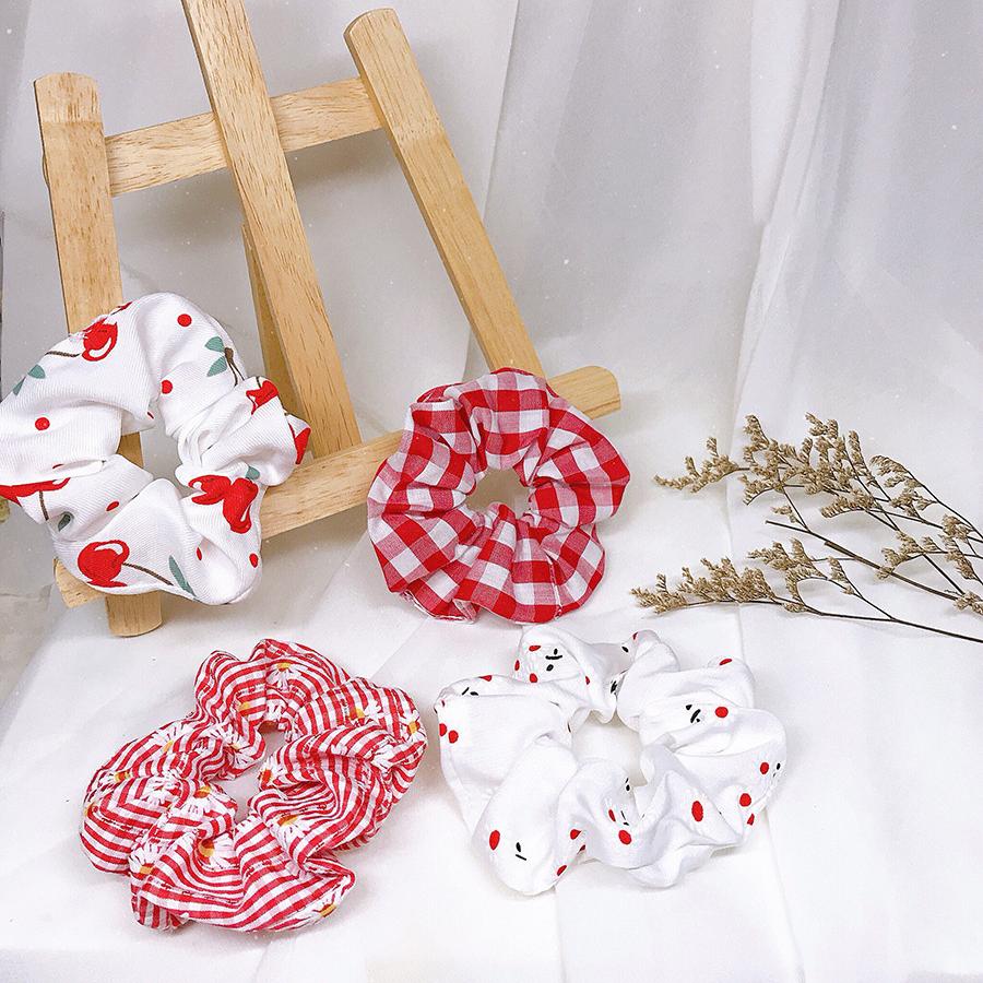 Combo 4 dây buộc tóc Scrunchies họa tiết đỏ