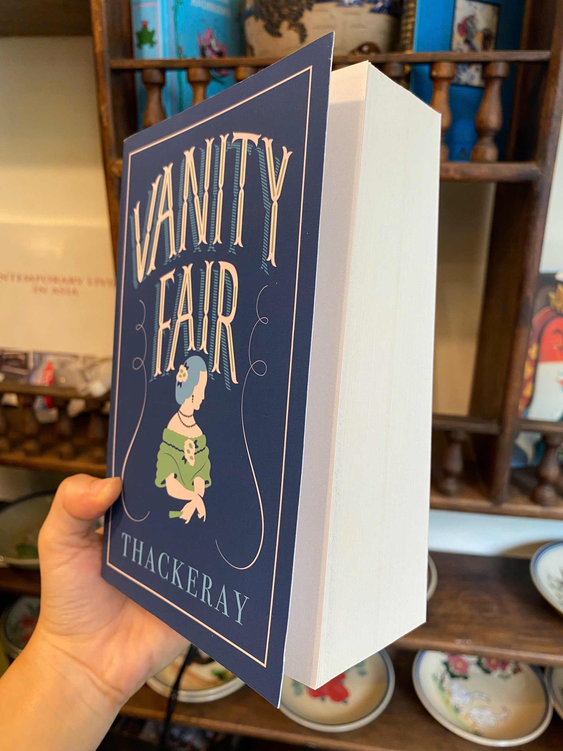 Sách - Vanity Fair (Alma Classics Evergreens) by William Makepeace Thackeray | English Classics
