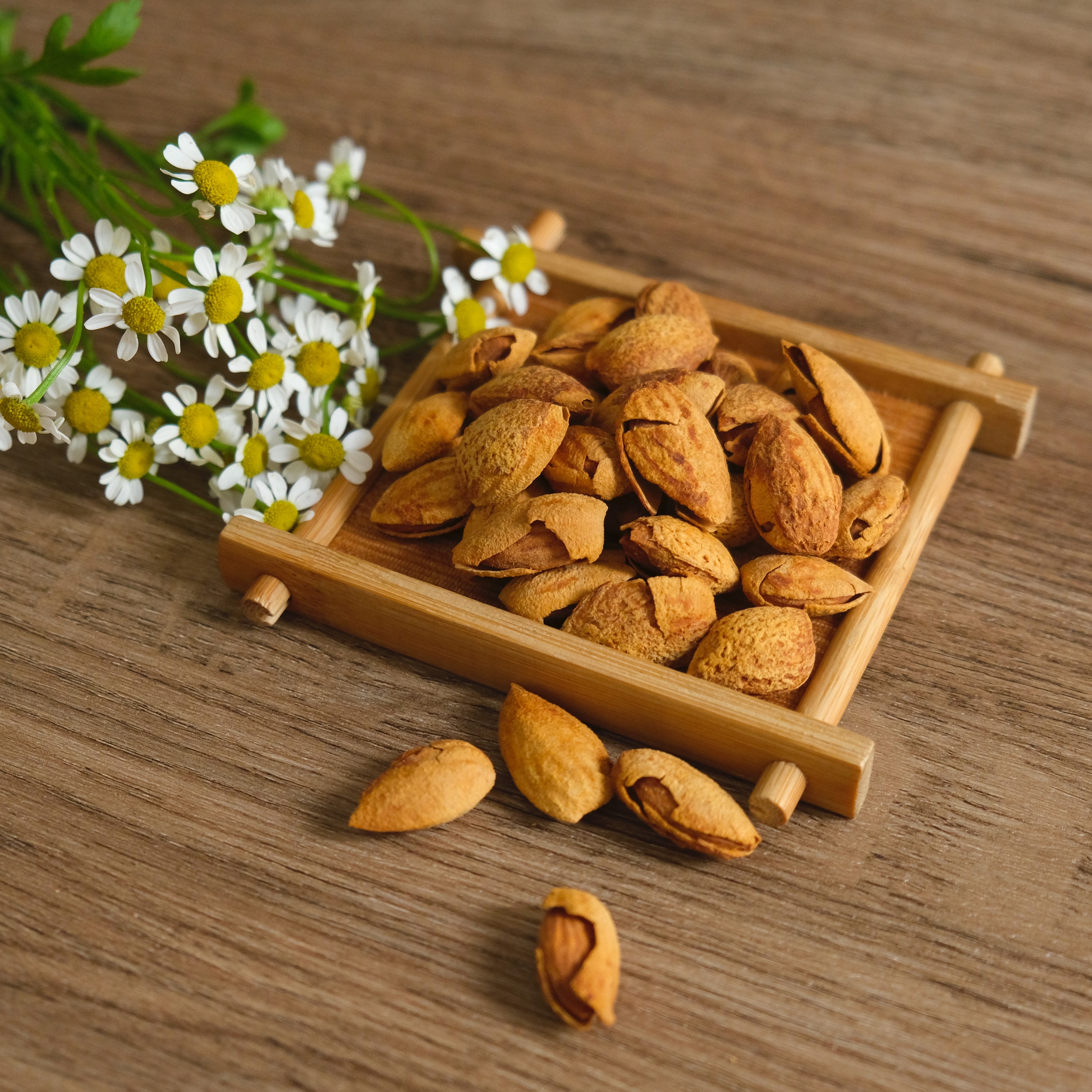 Hạt Hạnh Nhân Mỹ Rang Bơ Smile Nuts (215g - 350g) | 100% nhập khẩu từ Mỹ, thơm ngon, giòn béo