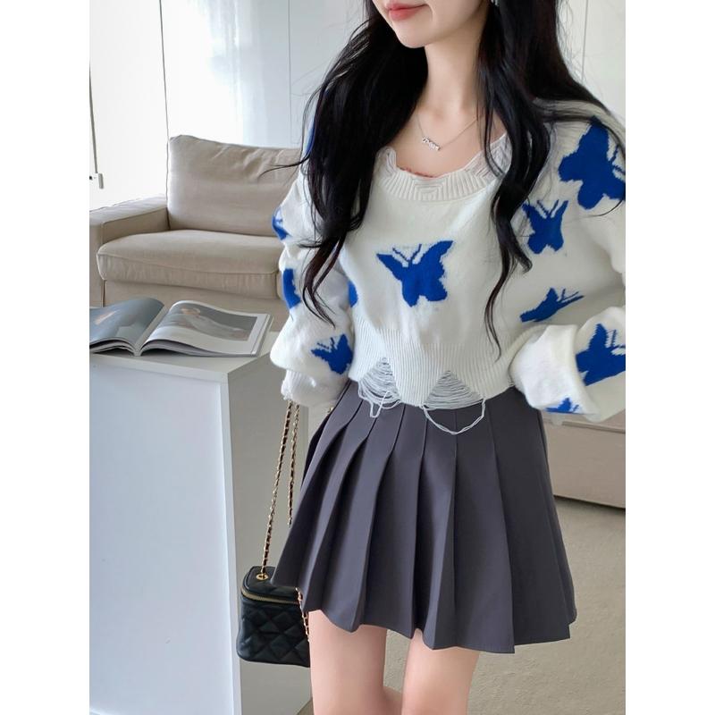 Áo len nữ Montoghi dệt kim kiểu RÁCH NHÍ croptop IN HÌNH BƯỚM phong cách cá tính