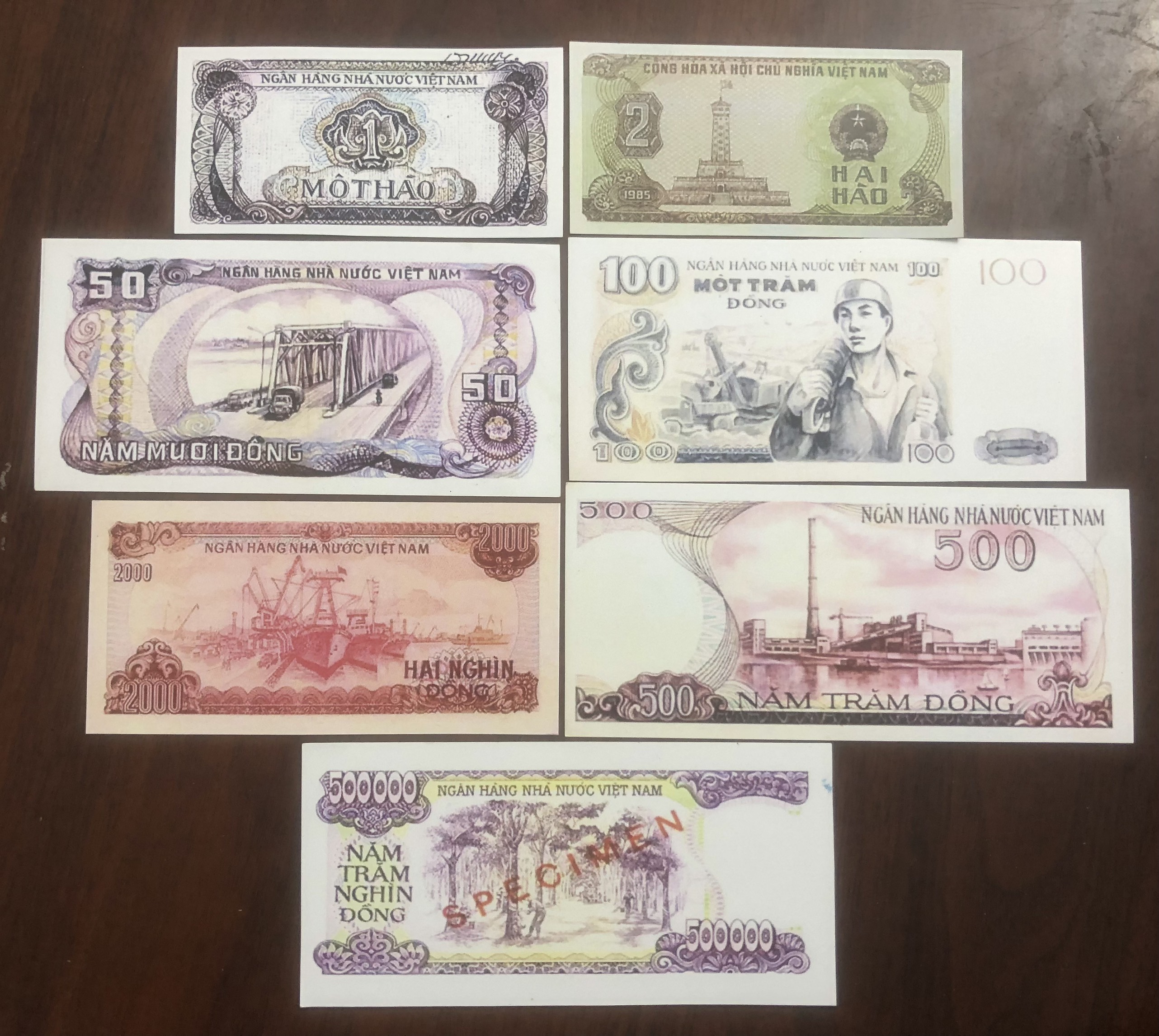 Bộ tiền Việt Nam không duyệt phát hành, 7 mẫu lưu niệm copy sưu tầm