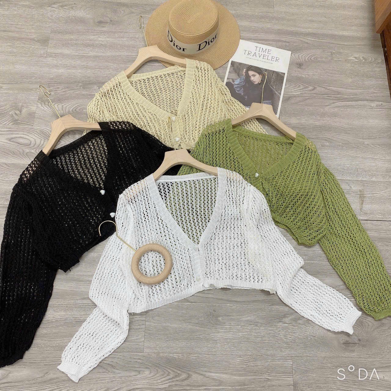 Áo Khoác Len Cardigan Dáng Croptop Mỏng 2 Cúc Dáng Hàn Quốc