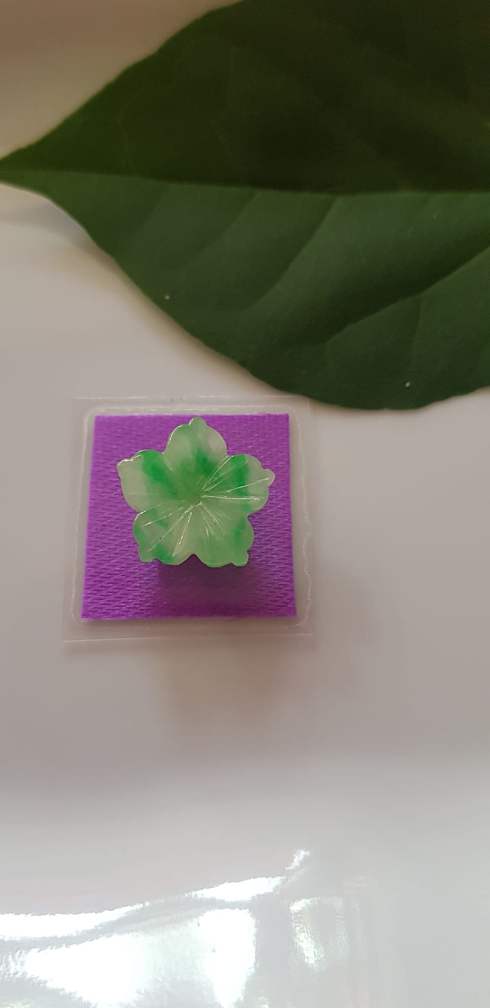 Mặt dây chuyền Mới Đẹp Bông Mai Trắng Xanh Lý nhẹ bóng đều đẹp đá cẩm thạch thiên nhiên ạ Size 14mm x dầy 3mm Đá Ngọc cẩm thạch tự nhiên Nữ bọc vàng làm mặt dây chuyền, mặt nhẫn đeo đẹp ạ