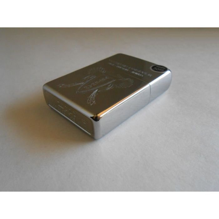 Bật Lửa Zippo Veteran Forever High Polish Chrome Chính Hãng Usa