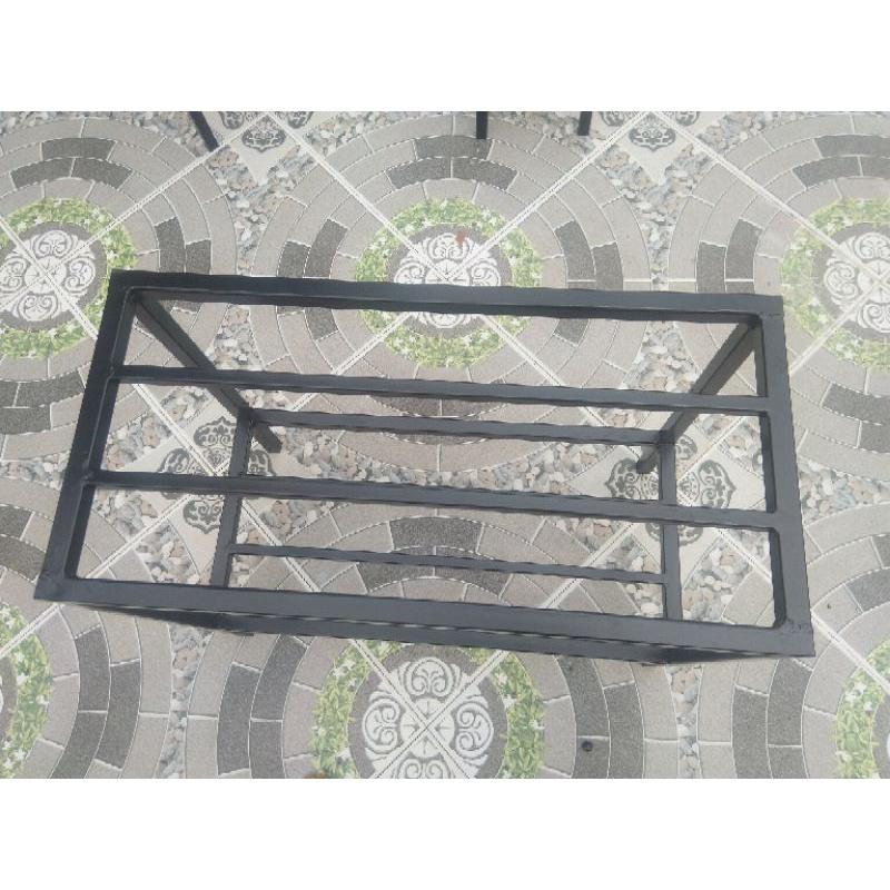 Kệ thép 2 tầng:Dài60cm. Rộng 30cm. Cao 50cm. Hộp thép 20x20mm. 2 nan phụ