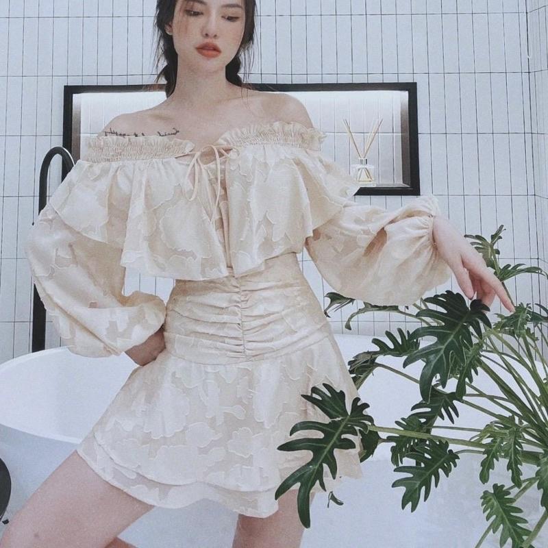 Sét Áo Nude Hoa Nổi Bẹt Vai Mix Chân Váy Siêu Xinh