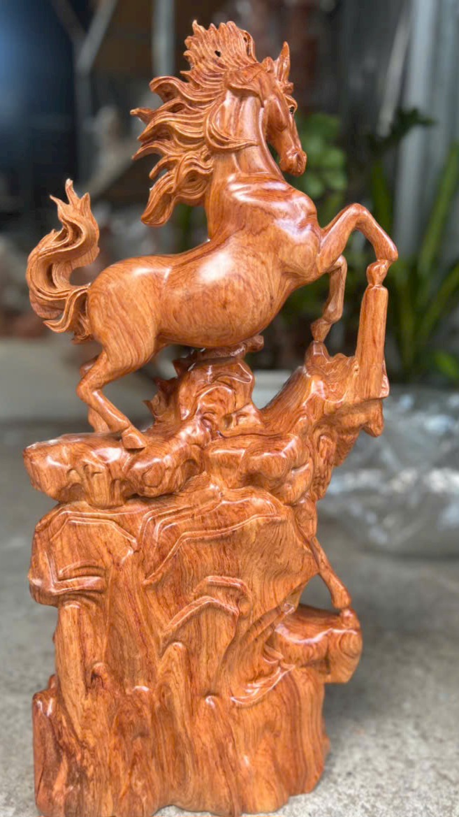 Tượng con ngựa song mã uyên ương bằng gỗ hương đá kt cao 50×22×15cm