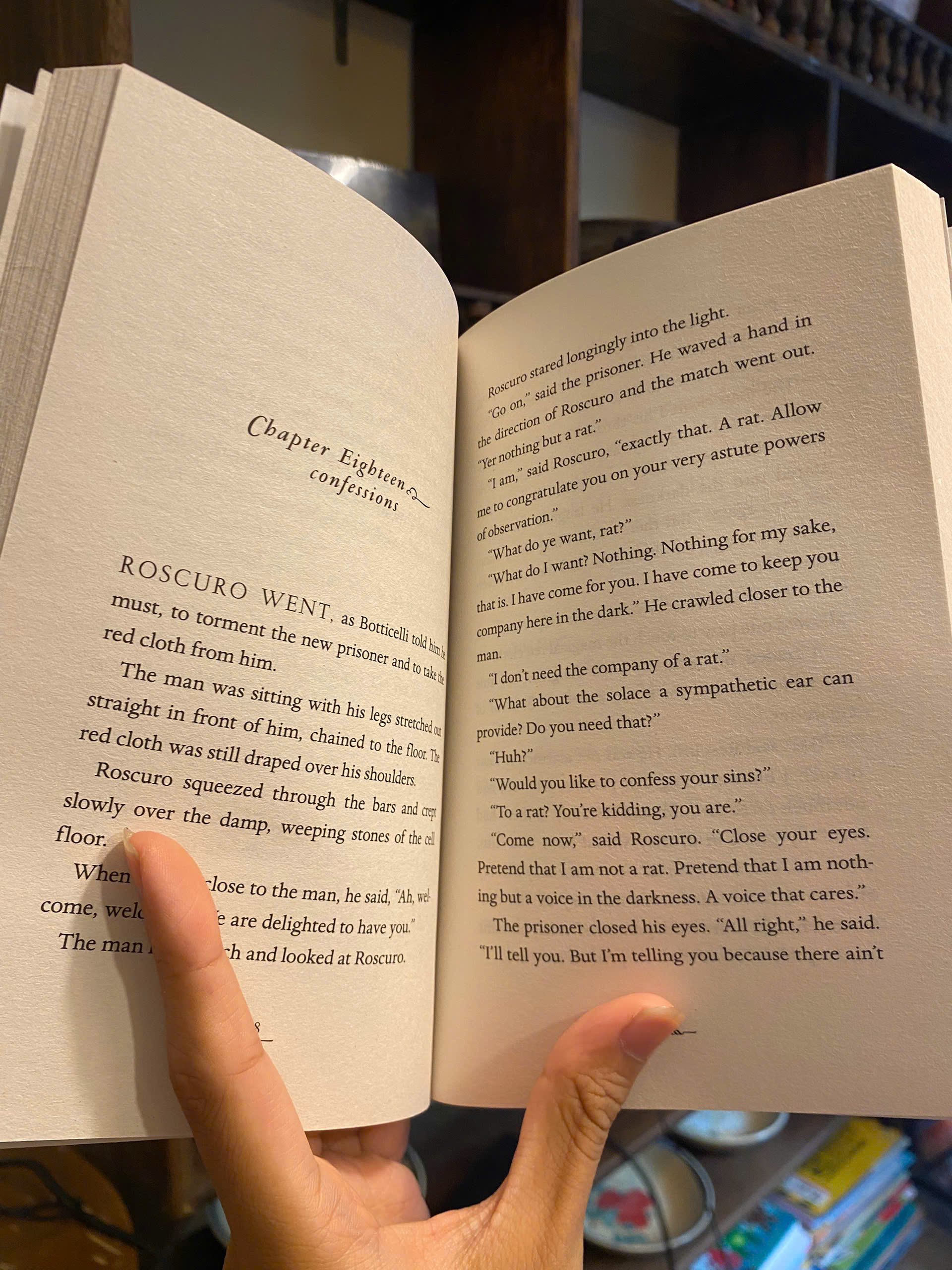 Sách - The Tale of Despereaux by Kate DiCamillo | Fantasy Fiction for Childrens / Ngoại văn