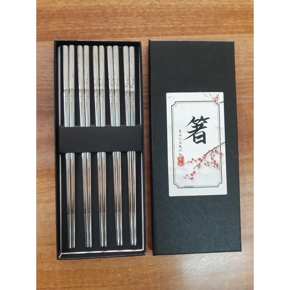 Set 5 đũa ăn Nhật Bản inox 304 mẫu hoa văn đặc ruột