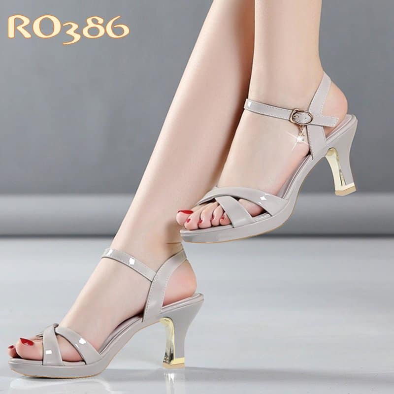 Sandal nữ quai chéo, da bóng cao cấp ROSATA RO386 cao 7p - Đen, Xám - HÀNG VIỆT NAM - BKSTORE