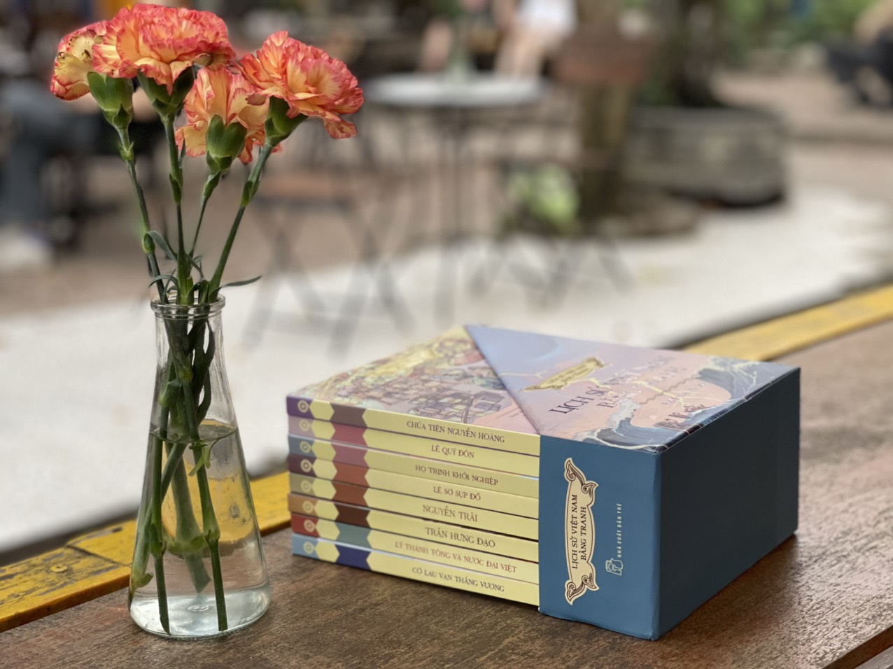 (Boxset 8 phần tiếp theo, bìa cứng) LỊCH SỬ VIỆT NAM BẰNG TRANH – Trần Bạch Đằng - Nxb Trẻ