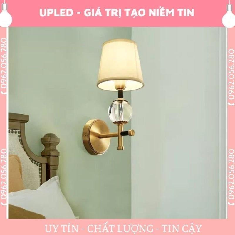 Đèn gắn tường cao cấp chao vải tặng kèm bóng Led siêu sáng, đèn trang trí phòng khách mạ vàng bảo hành 24 tháng - Upled