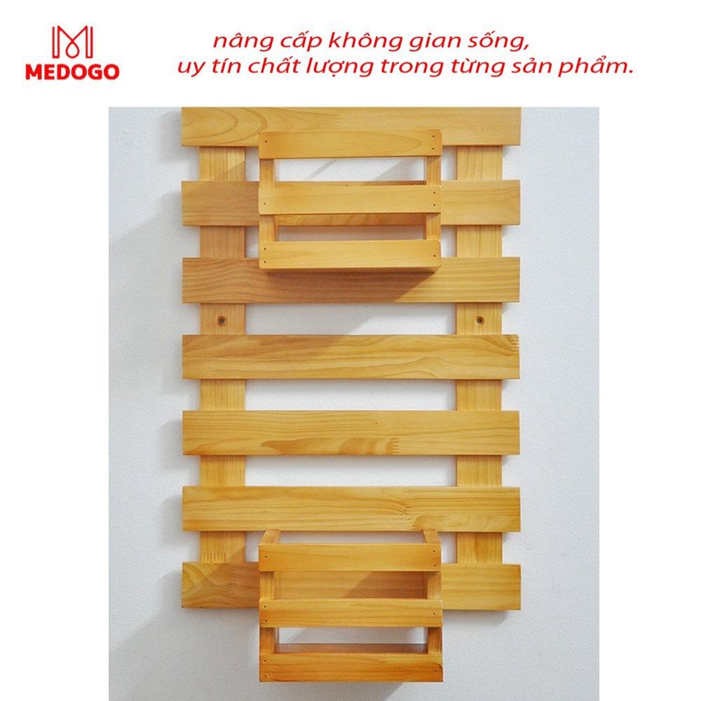 Kệ gỗ ban công có hộp pallet trồng cây cảnh trang trí nội thất sân vườn đẹp