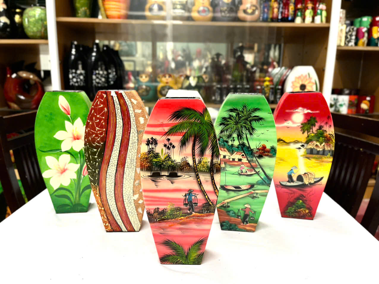 Bình hoa sơn mài Thanh Bình Lê- Mã B09 size 30x14x6.5 cm dùng  cắm hoa, trang trí, quà tặng ý nghĩa