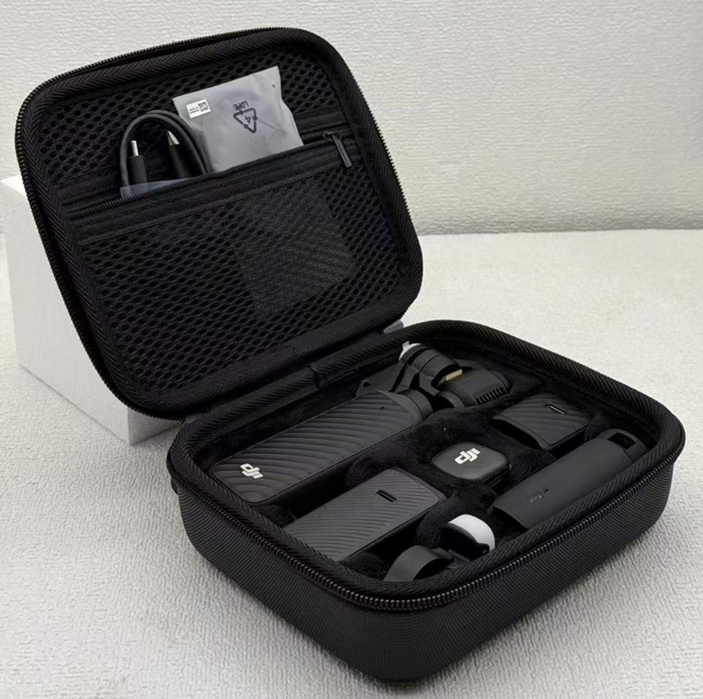 Túi chống sốc dành cho DJI Osmo Pocket 4 Camera túi đeo chéo đựng phụ kiện chống sốc cho osmo pocket 4 - HÀNG CHÍNH HÃNG