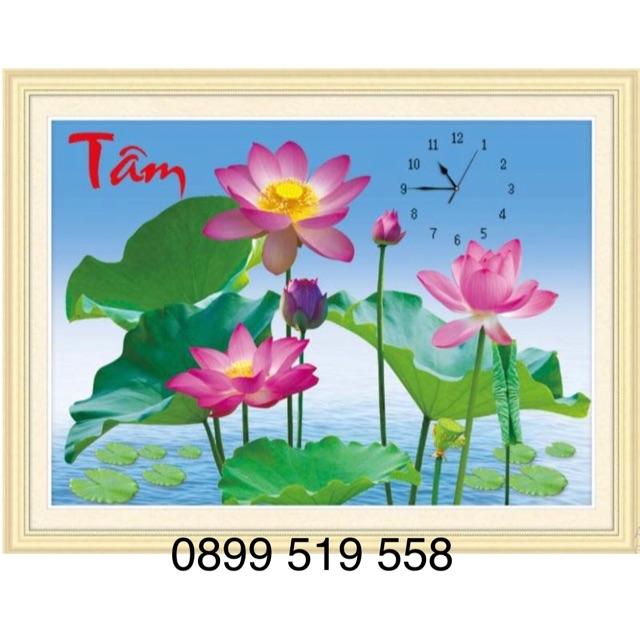 Tranh thêu đồng hồ chữ Tâm hoa sen 53555 kt 80x60 cm